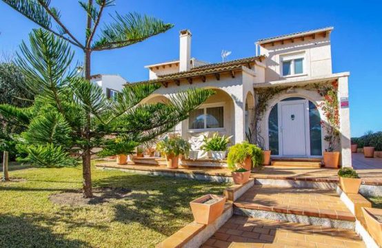 Villa mit Meerblick in Puerto Adriano | Ref.: 12009