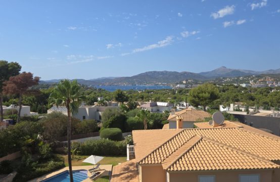 Unglaubliche Möglichkeiten, das Projekt eines idyllischen Hauses mit fantastischen Panoramablicken auf die Bucht von Santa Ponsa zu verwirklichen. | Ref.: 13633